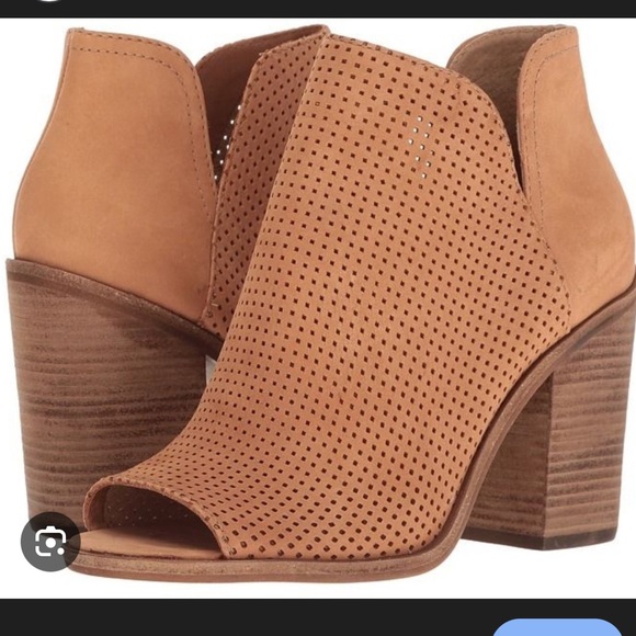 Steve Madden Tala Bootie - Picture 1 of 3